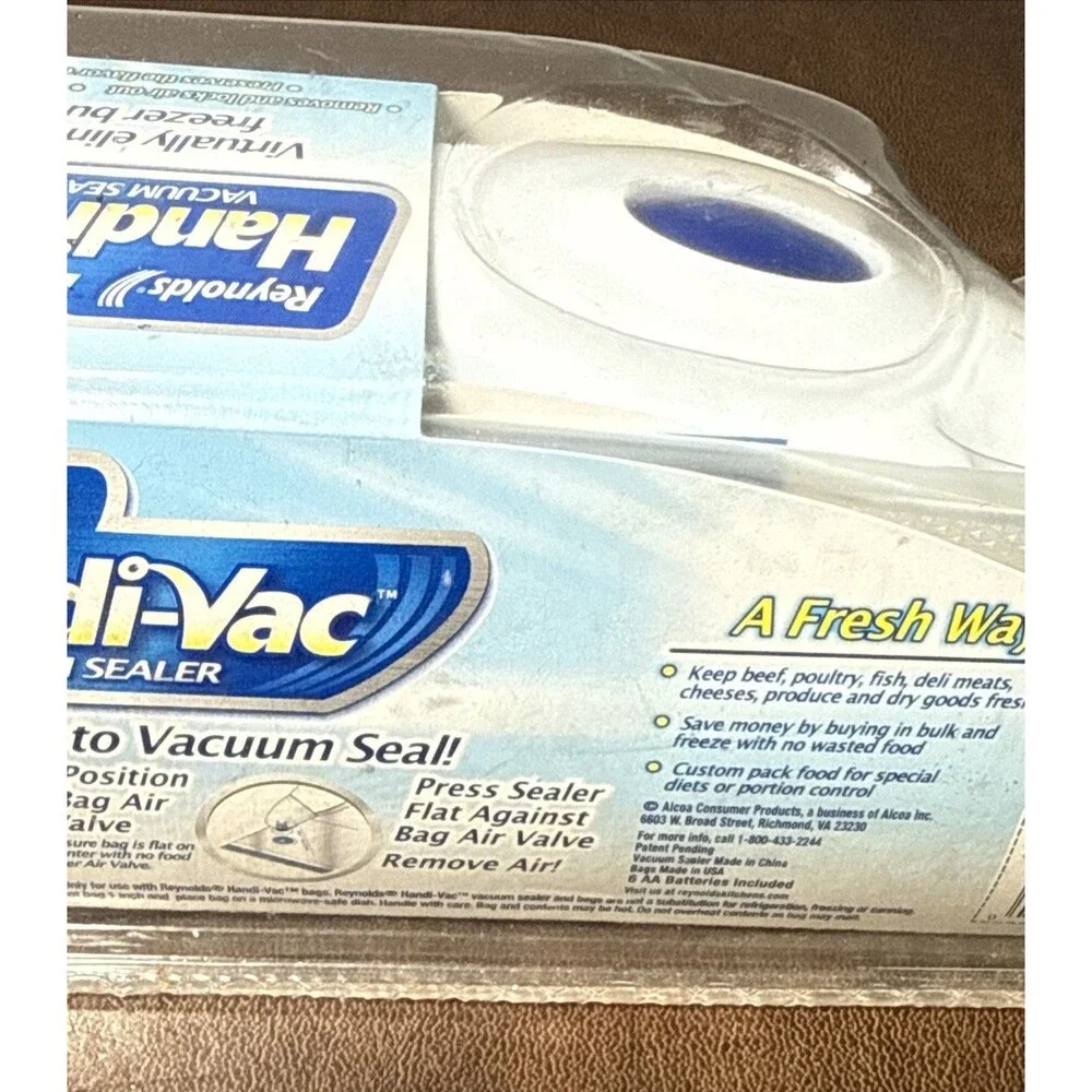 NEW Sealed Reynolds Handi-Vac Handheld Food Vacuum Sealer Starter Kit